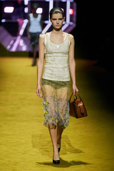 Look 46